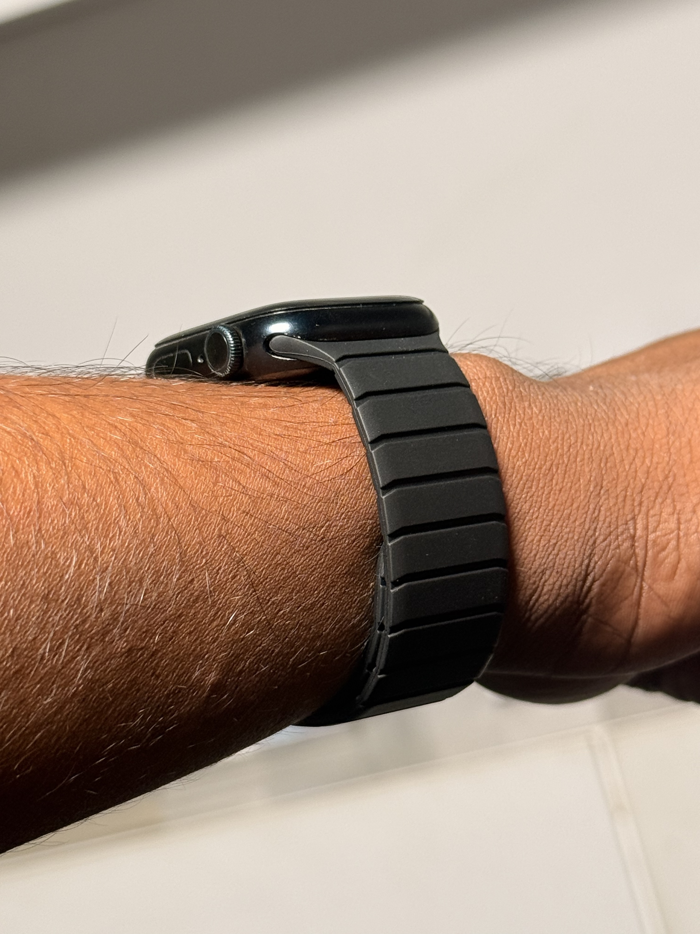 Magnetic Link Apple Watch Strap - Image 4
